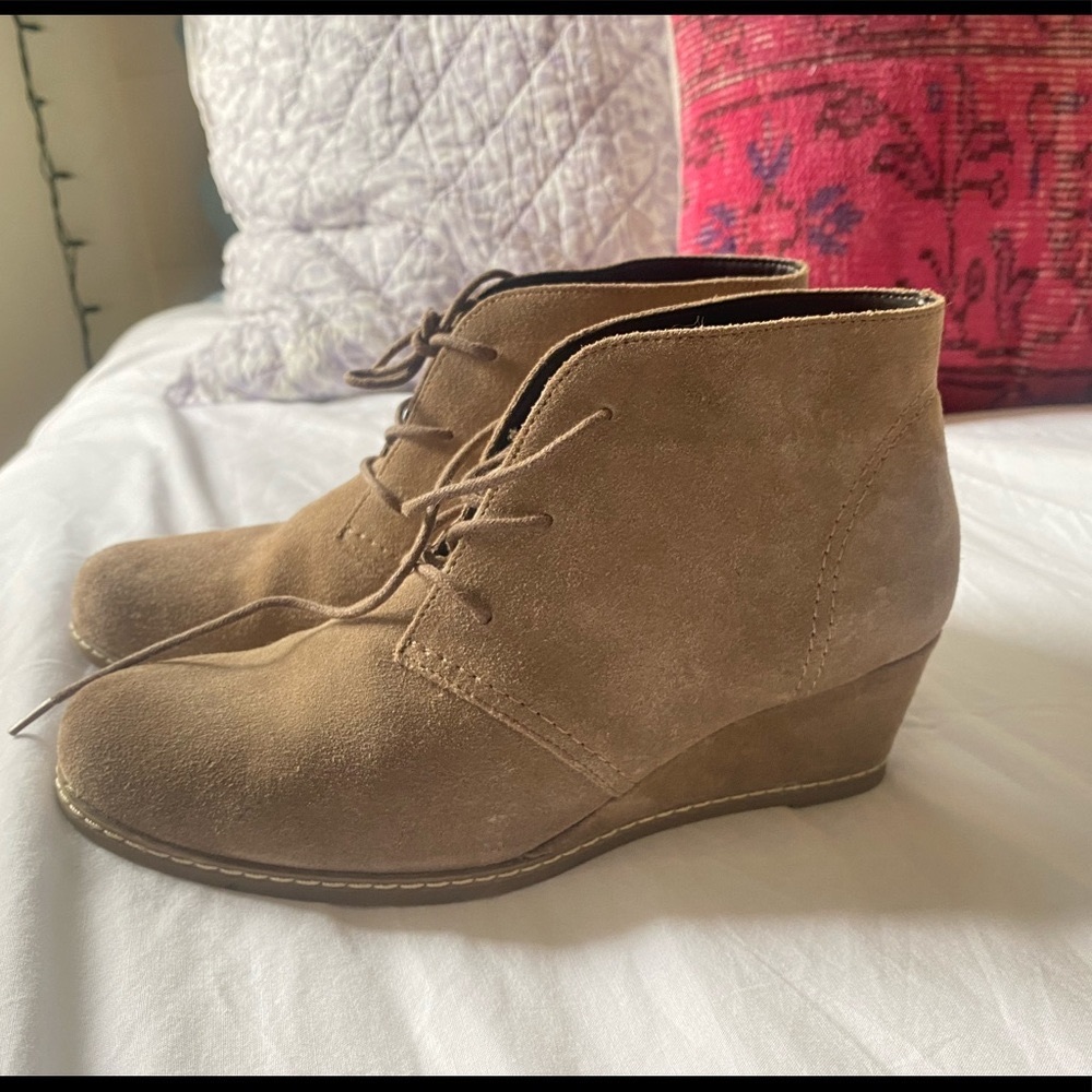 wedge heels